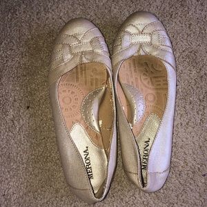 Cream flats